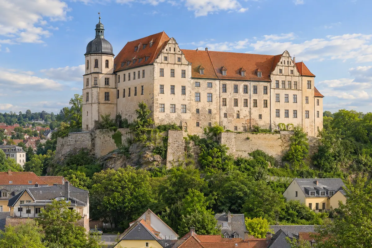 KI-Illustration: Residenzschloss in Altenburg (Landkreis Altenburger Land).