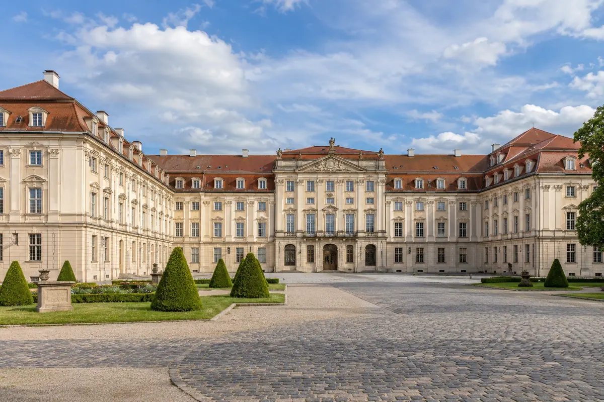 KI-Illustration: Markgräfliche Residenz in Ansbach.