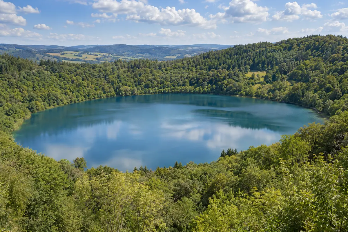 Gemündener Maar bei Daun (Landkreis Vulkaneifel).