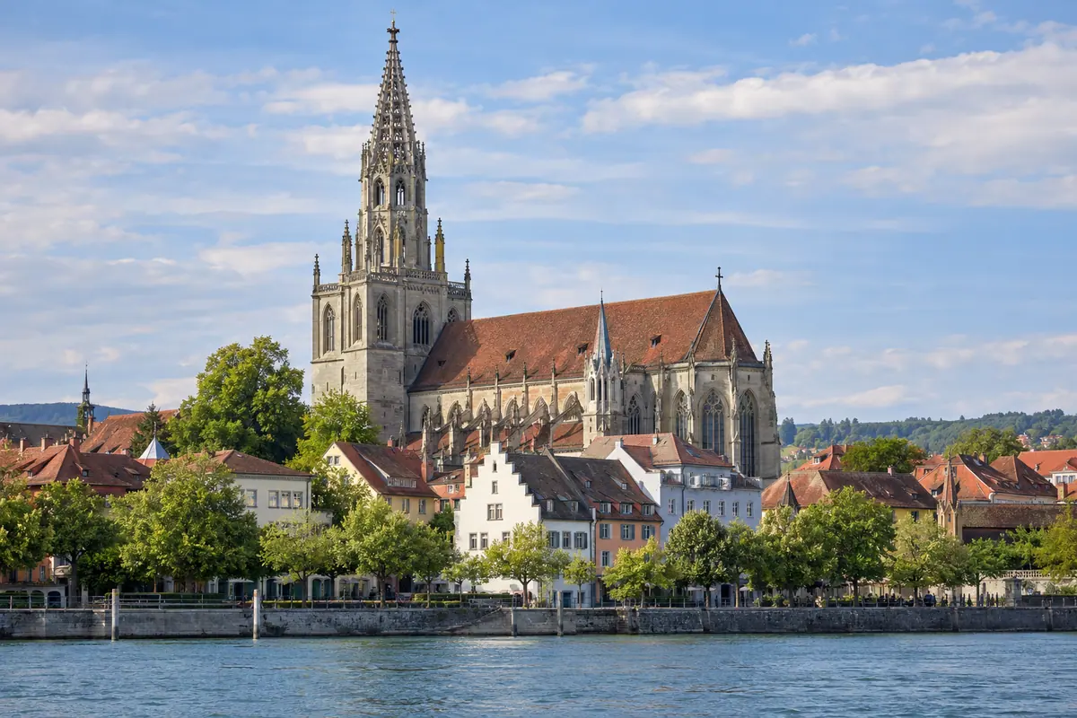 KI-Illustration: Konstanzer Münster in Konstanz (Landkreis Konstanz).